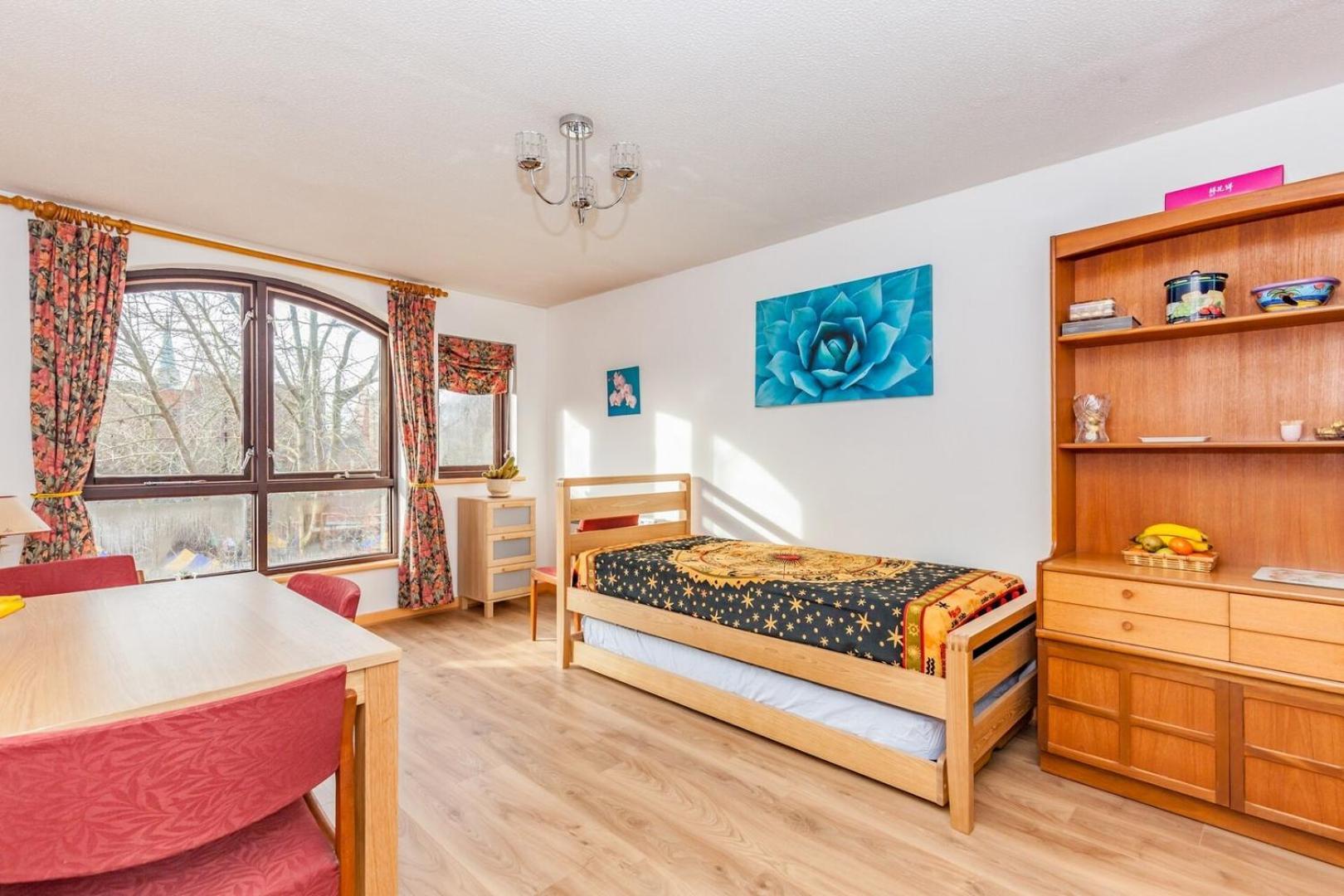 New Bright And Sunny Flat In Oxford City Centre Exterior foto